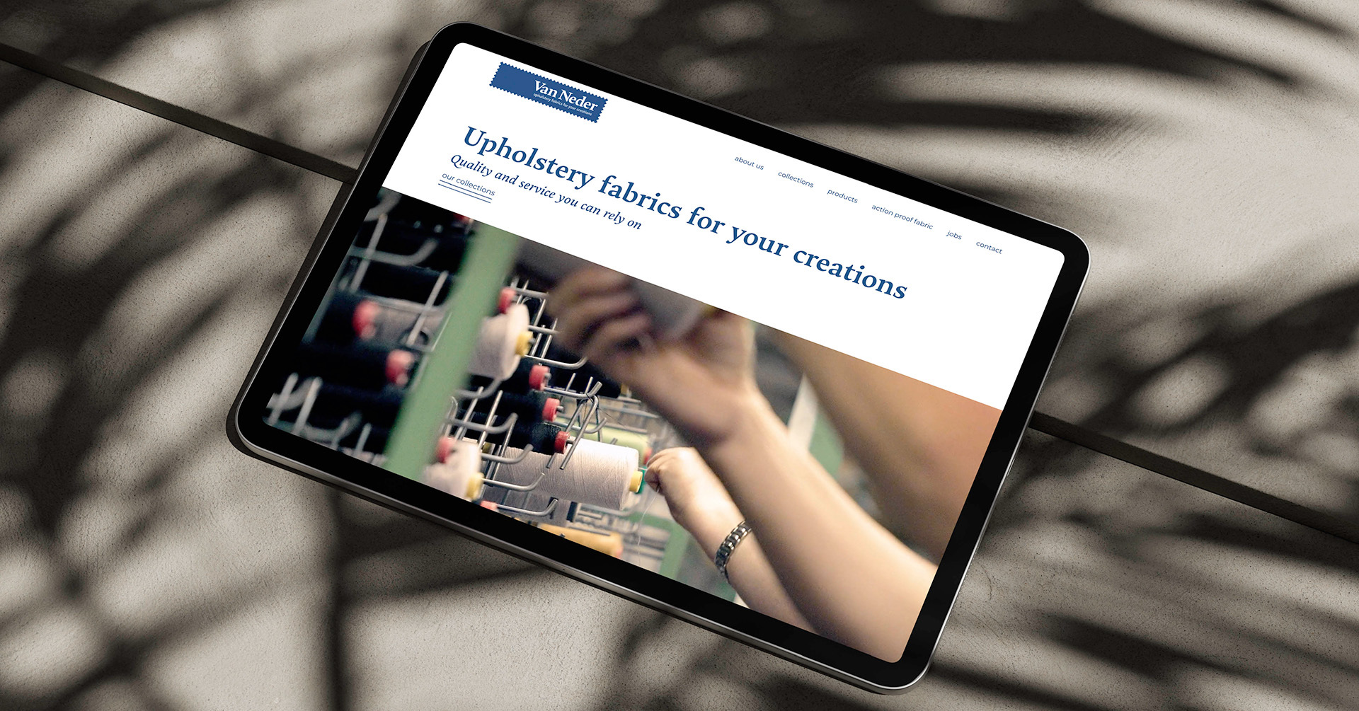 Mock-up van website van "Van Neder" op tablet scherm